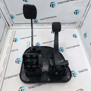 Блок педалей тормоза и сцепления IVECO Daily 2.3-3.0 (ЕВРО 3-4) 5801259320/504068713 ORG IVECO