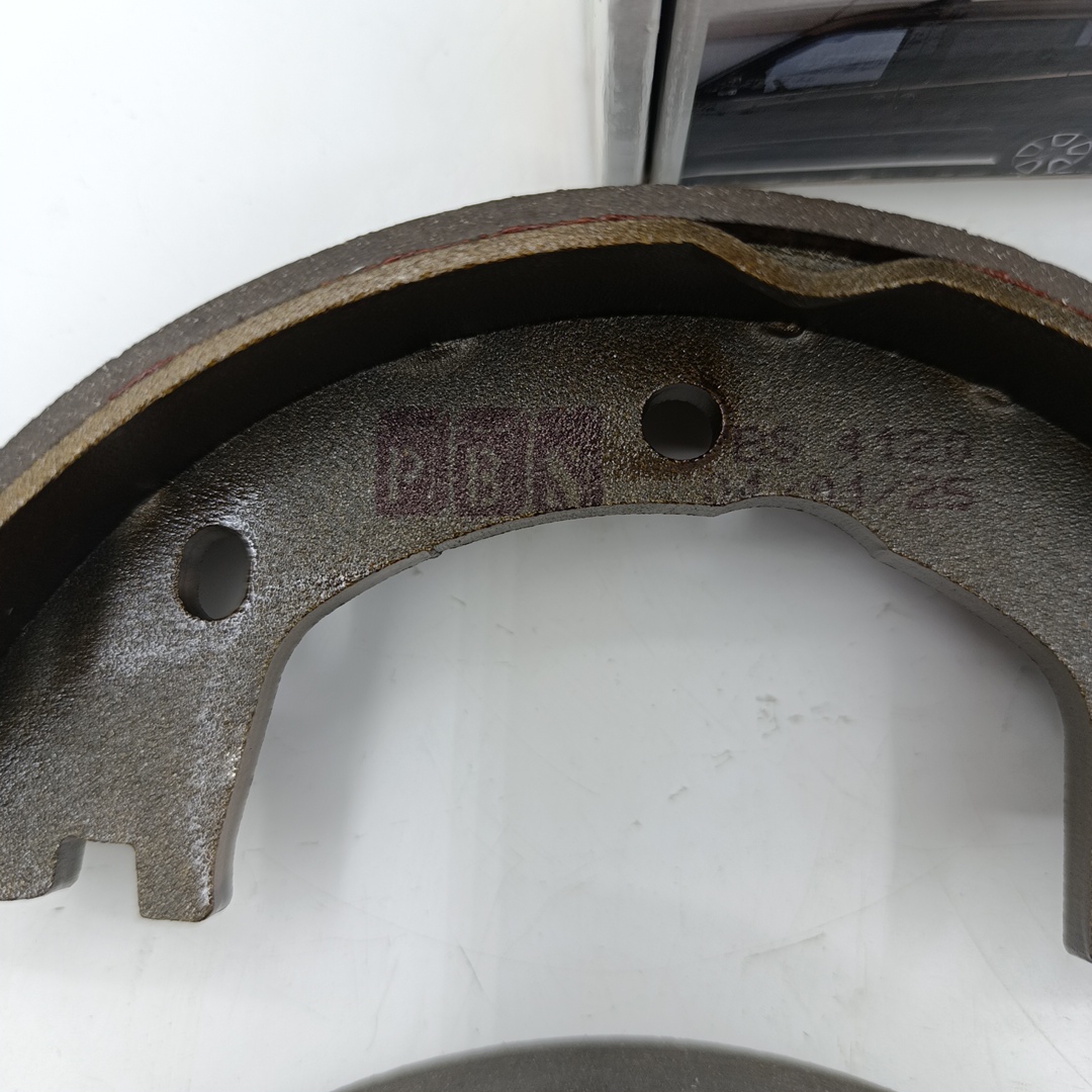 Тормозные колодки ручника Iveco Daily 3 500054631/2995817/2992568 BREMBO - Миниатюра товара 2