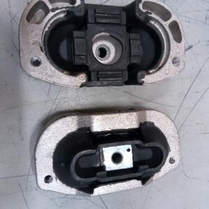 Опора КПП MT-82 TR > 14 RWD зад.привод BK316068AF/2028591/1844528 SKT