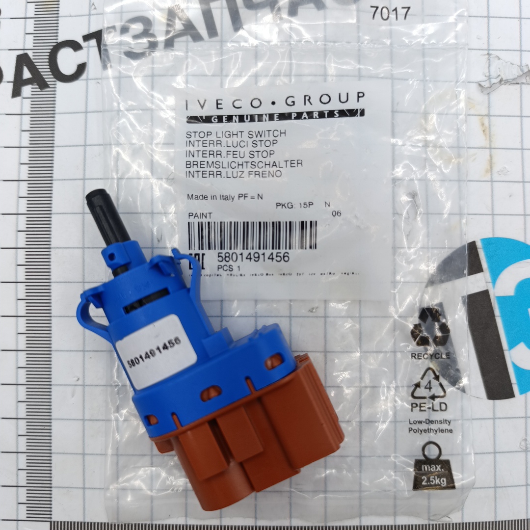Датчик стоп сигнала Ford Transit,Peugeot Boxer,Iveco Daily Евро 5 (5454801///5801491456) IVECO - Миниатюра товара 1