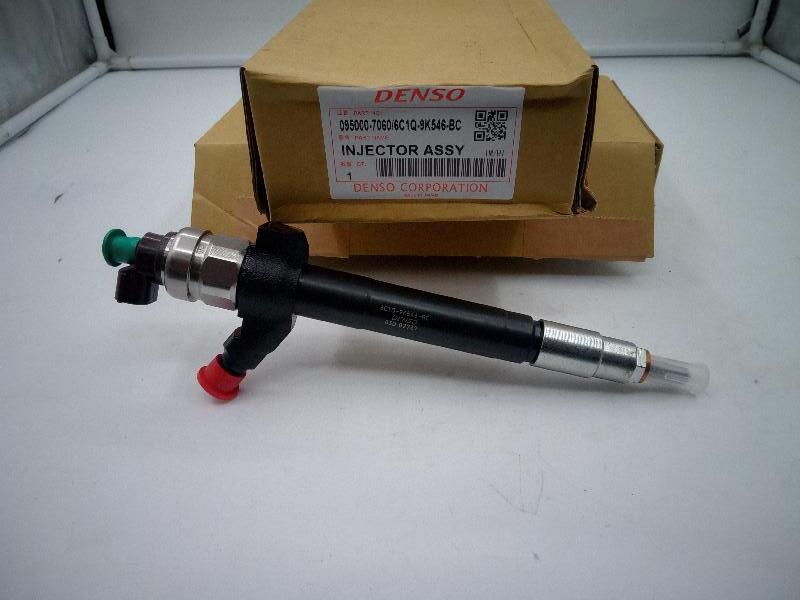 Форсунка топливная Ford ТЗ 140 л.с. 1495919/6C1Q9K546BC/DCRI107060 DENSO JMC