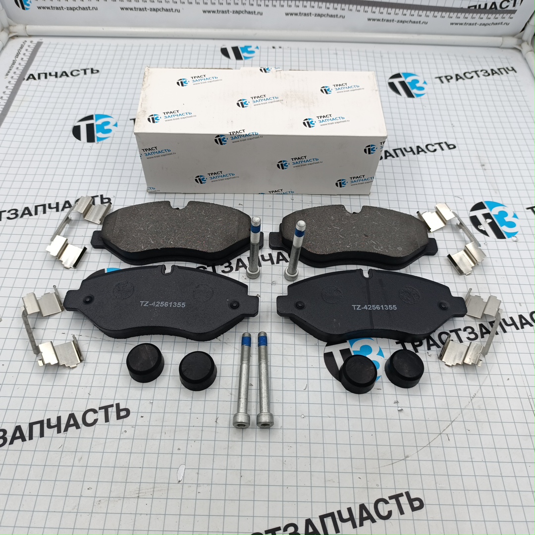 Тормозные колодки передние Iveco Daily 29/35/40/45/50/60/65 06> ТЗ (ТрастЗапчасть) (+скобы)