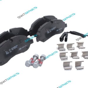 Тормозные колодки передние TR > 14 г. (+2датчики износа) BREMBO
