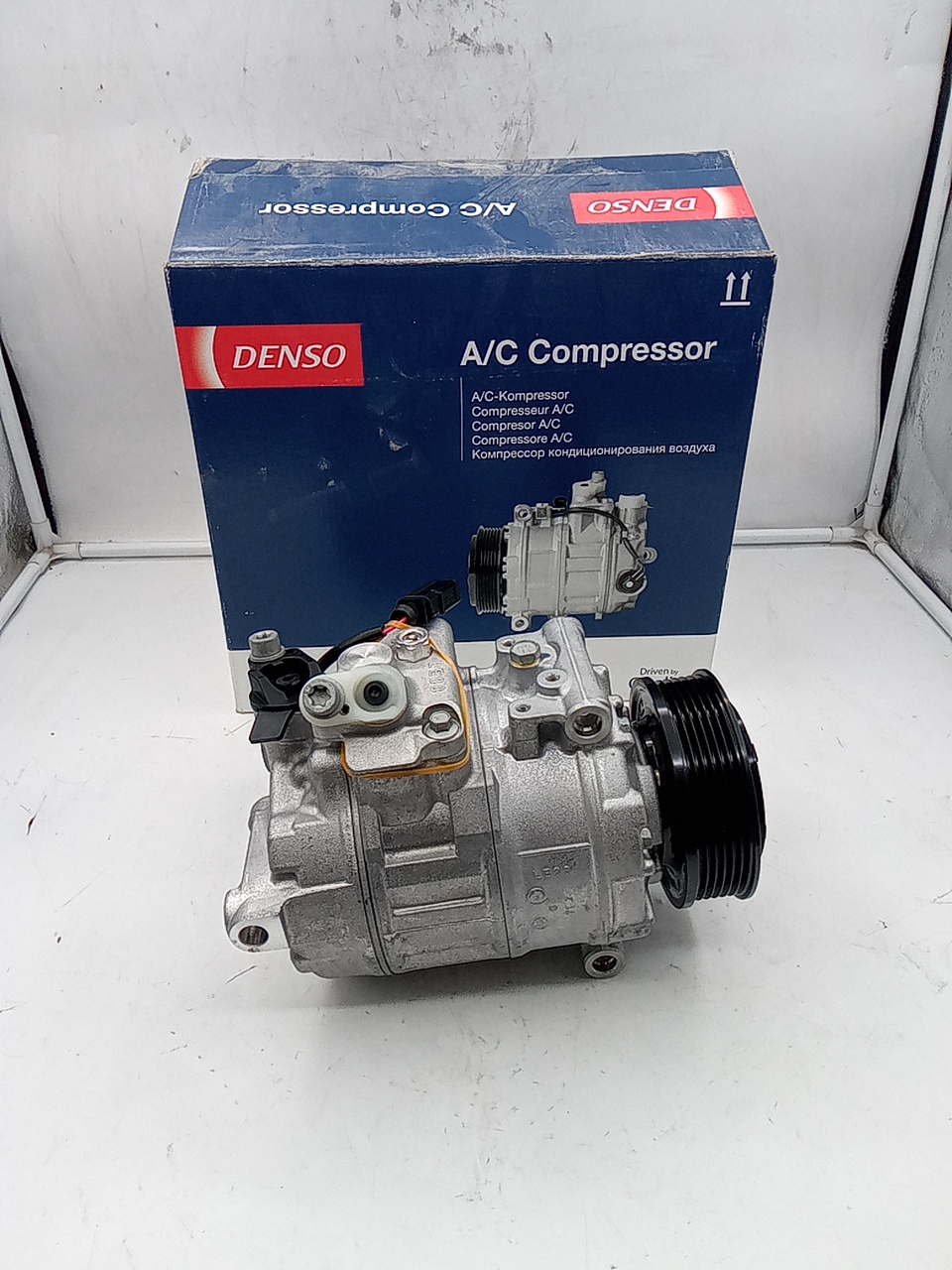 Компрессор кондиционера Volkswagen Transporter, Amarok 7E0820803F DENSO EUROPE - Миниатюра товара 1