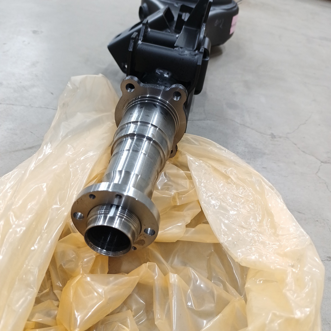 Задний мост Sollers Atlant 2.7 (ПУСТОЙ) (двускат. задн. колеса) BA02070050/2400010R0070A ORG JAC - Миниатюра товара 2