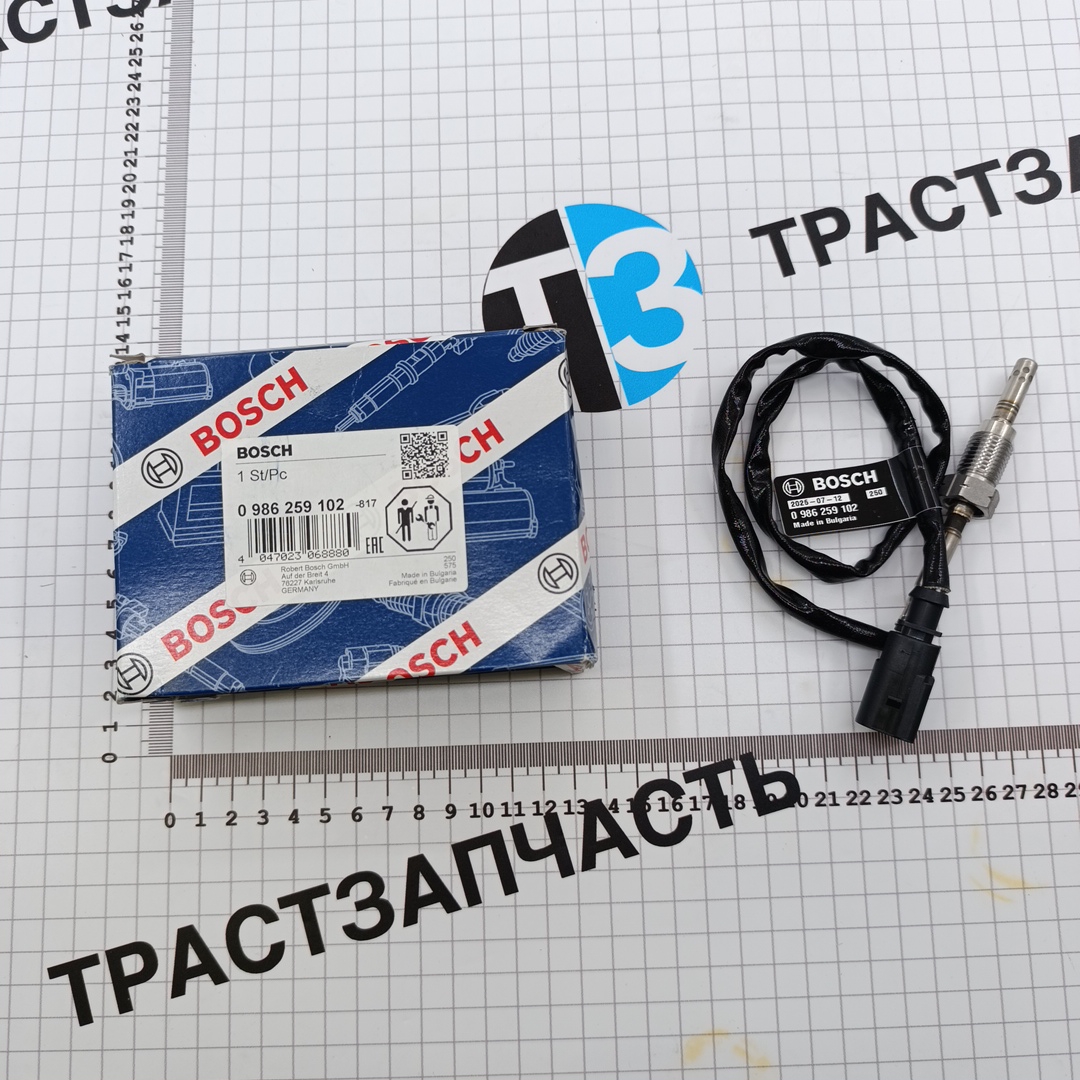 Датчик температуры Volkswagen Crafter 2.0 (с 2011-2016г) (черный) BOSCH - Миниатюра товара 1