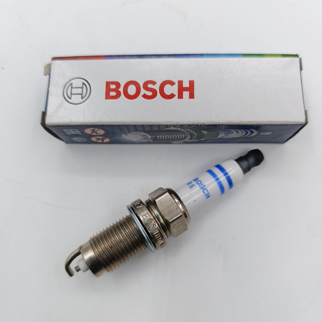 Свеча зажигания Skoda Octavia (M14x1.25) BOSCH EUROPE