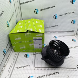 Мотор печки VAG Audi A3 (8З1), Q3 (8UB/8UG), TT (8J3), Skoda Octavia (1Z3), SuperB (3T4) VALEO