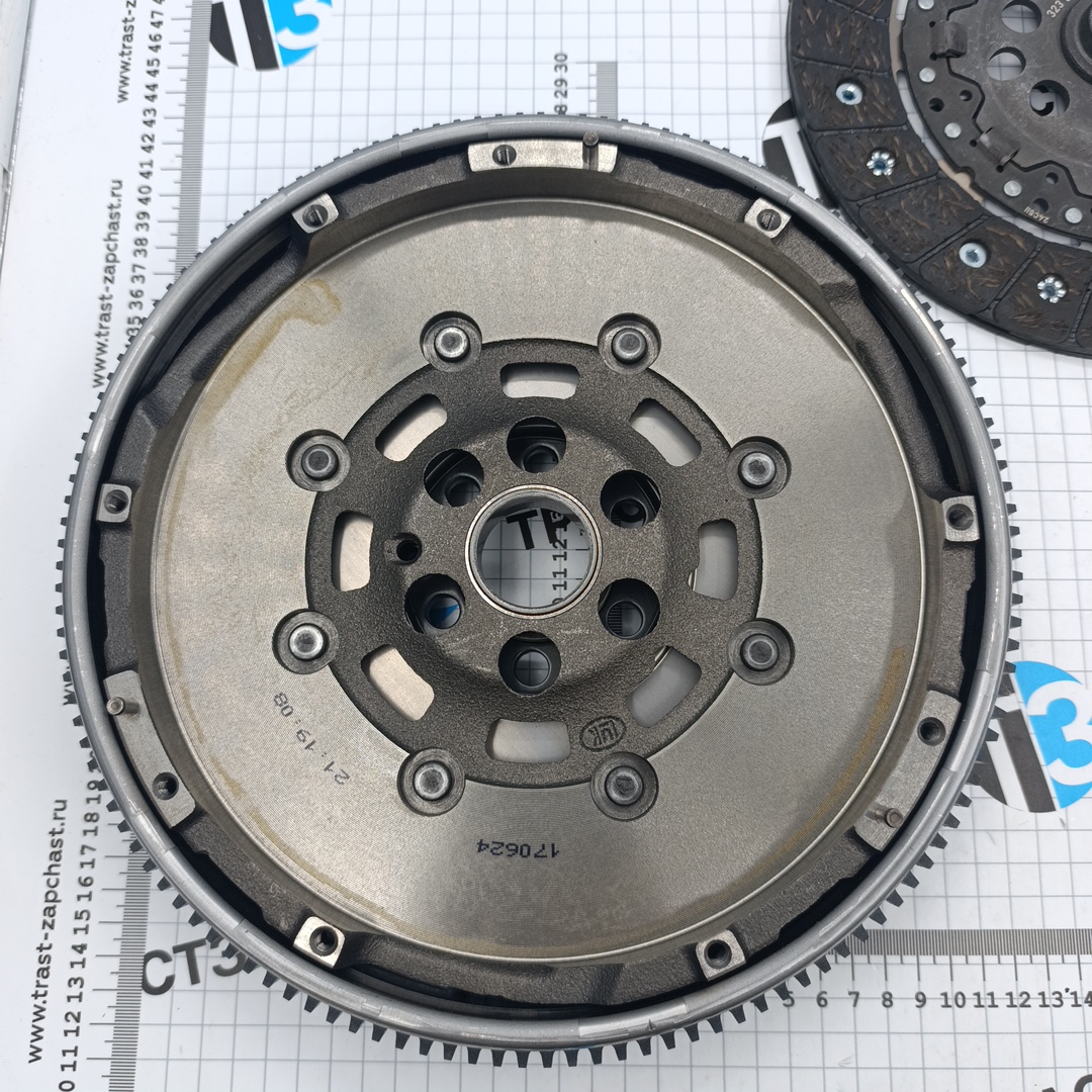 Сцепление Volkswagen Transporter , Multivan T5 1.9-2.0 (230 mm,c 2003 -2009г полн к-т ) LUK EUROPE - Миниатюра товара 3