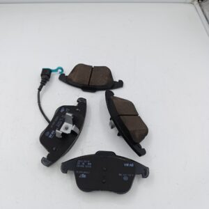 Тормозные колодки передние VAG Audi Q3 (ORIGINAL VAG SAIC)