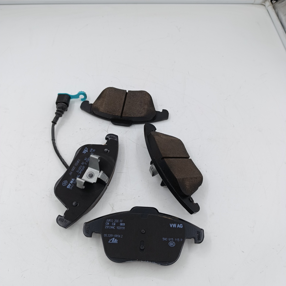 Тормозные колодки передние VAG Audi Q3 (ORIGINAL VAG SAIC) - Миниатюра товара 1