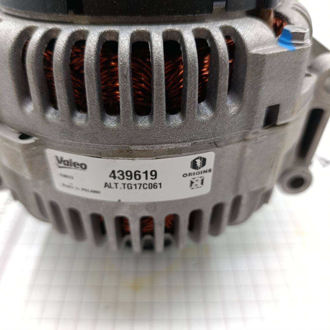 Генератор Mercedes Sprinter OM646 (180A) A6461540102 VALEO - Миниатюра товара 3
